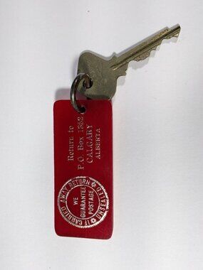 Vintage Calgary Hotel Room Yale & Towne odd shape Key & Fob No.656, red lucite